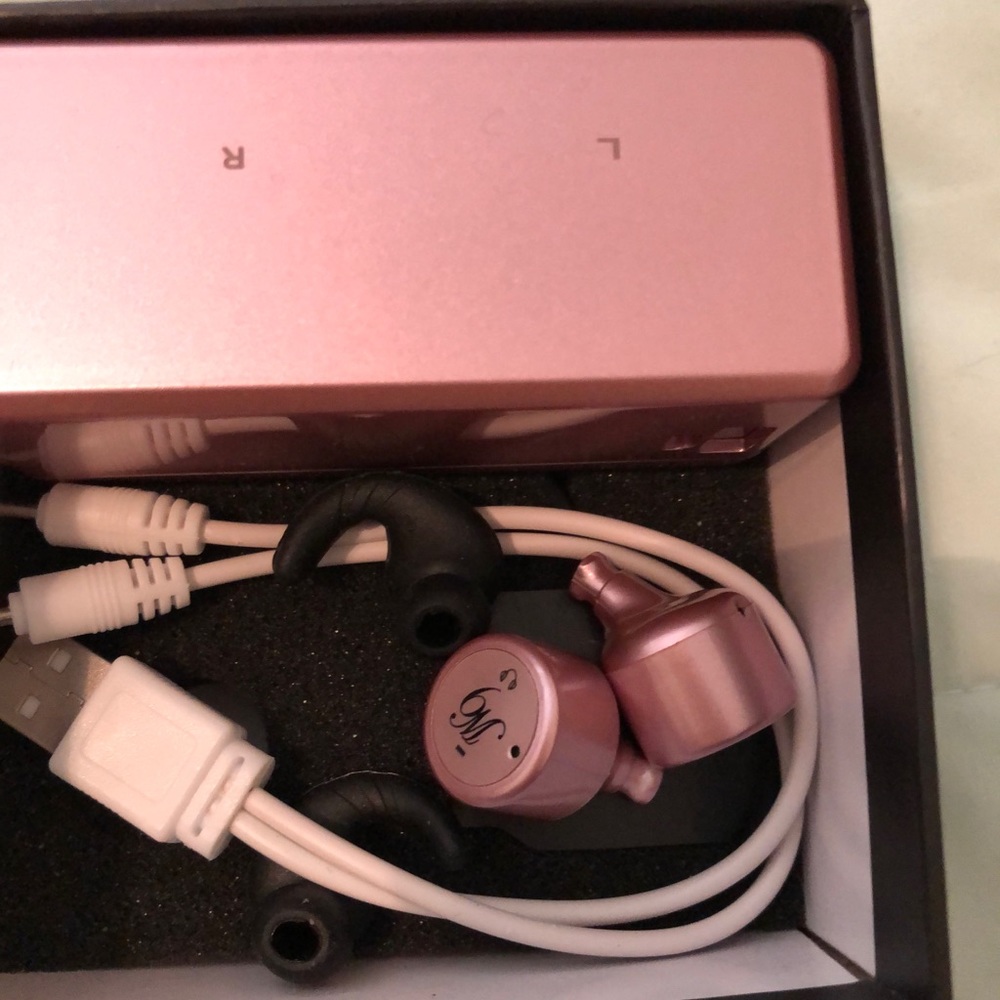 Truly IPhone earplugs